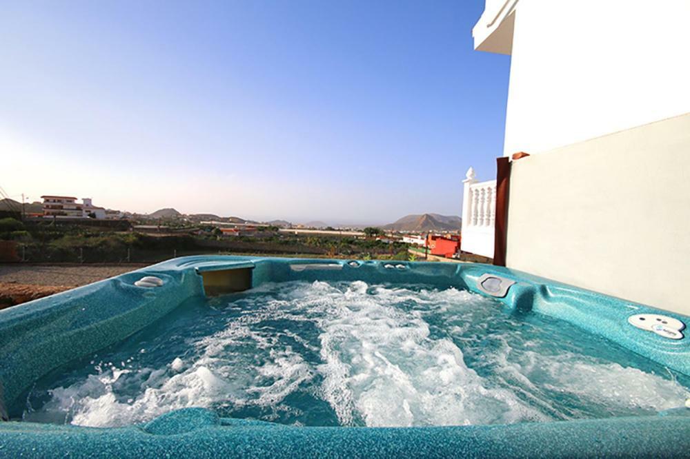 Villa Albe, Jacuzzi Con Vistas Al Mar Arona  Exterior photo